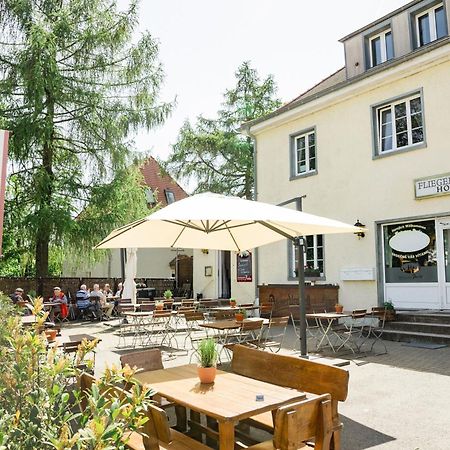 Fliegerhorst Hotel Dresden Bagian luar foto